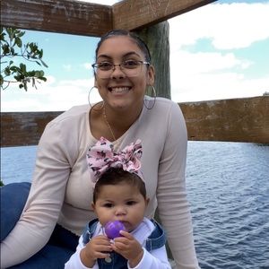 Meet your Posher, Alexis